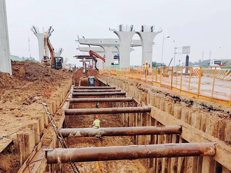 当大暴雨、支护结构变形超过有关标准或场地条件变化较大时，应加密观测